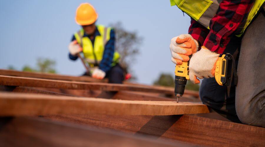 Professional gutter cleaning in Minnewaukan, ND